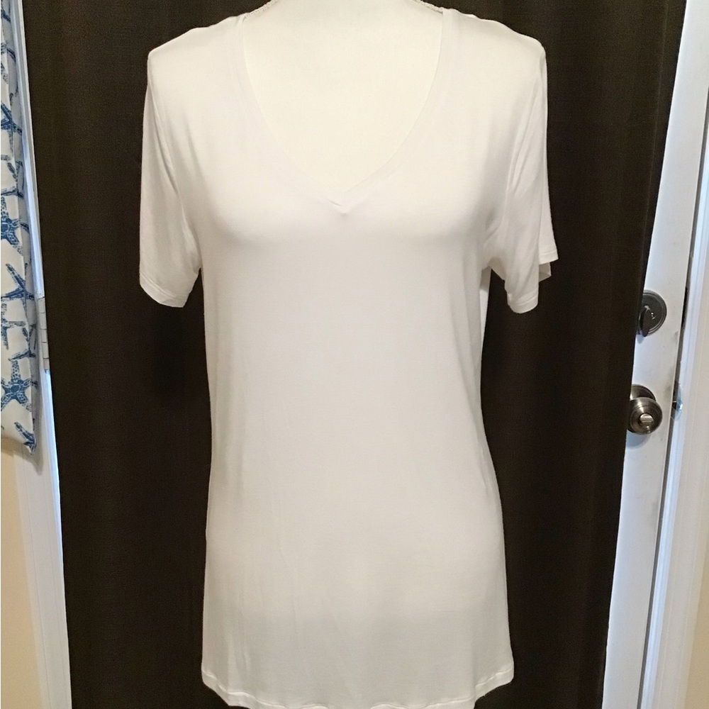 Women’s Apt 9 V Neck TShirt